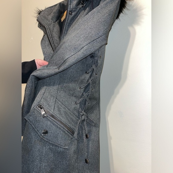 Guess Anorak Corset Waist Fur Trim Removable Hood Jacket Gray Size Small NWOT - Picture 3 of 9